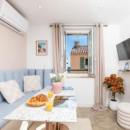 La Touraque By Evasion Riviera, Vieil Antibes, Remparts Appartement *
